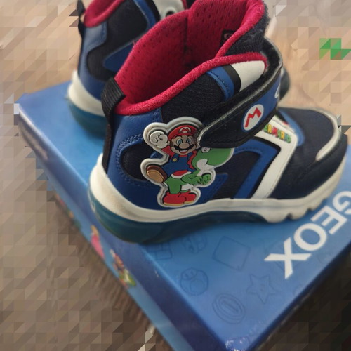 Αθλητικά μποτάκια Geox Super Mario μέγεθος 24 με δώρο χειμωνιάτικα παντοφλάκια Comfy