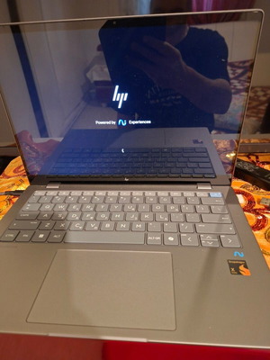 HP OmniBook X Laptop 14-fe0002nv like new, 14" 2.2K IPS Touch