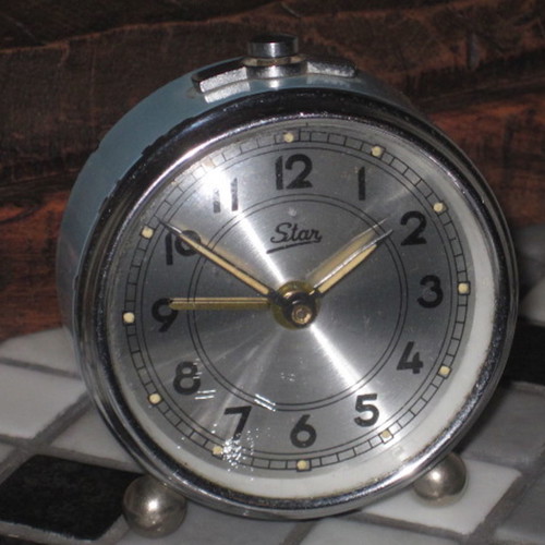 Star wind-up alarm clock used, metal, analog tabletop