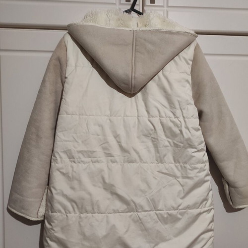 Lapin House coat for girl size 8 like new, beige, warm with fur hood