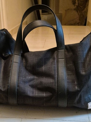 Herschel Novel Carry On Duffle Raven Crosshatch Travel Bag new, black