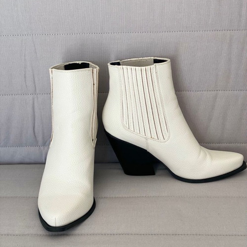 White Western boots like new, size 38