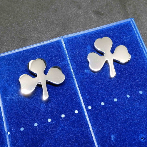 Panathinaikos Pin like new, shamrock design