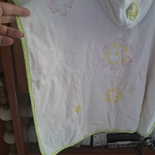 Mayoral children's hooded bathrobe with embroidered flowers like new, pink lace