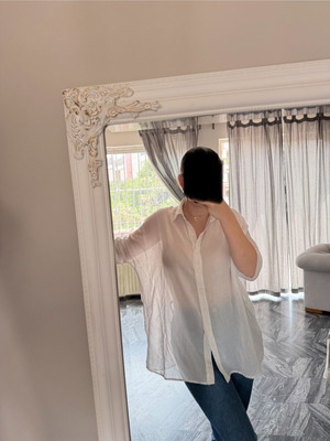 Célfie white semi-transparent shirt used, one size