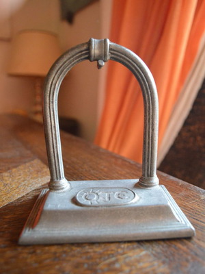 Desk key holder used with OTE hook made of pewter