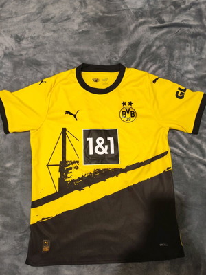 Φανέλα Borrusia Dortmund 23/24 μέγεθος L σαν καινούργιο