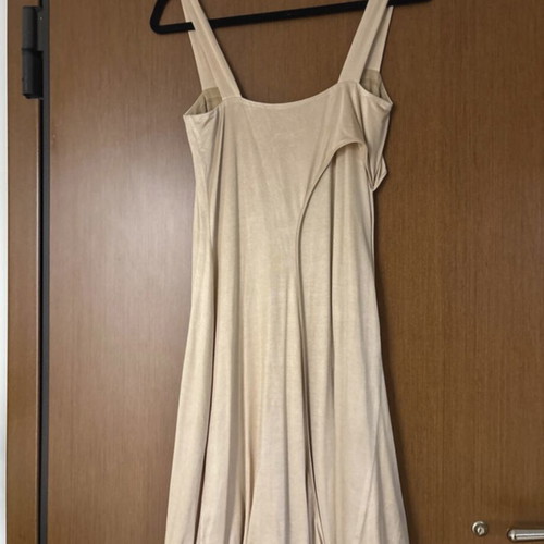 Amaya Arzuaga knee-length gold shimmering balloon dress like new