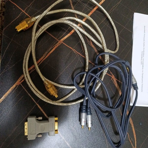 Καλώδια DVI, RCA και αντάπτορας DVI σε VGA μεταχειρισμένα