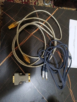 Καλώδια DVI, RCA και αντάπτορας DVI σε VGA μεταχειρισμένα