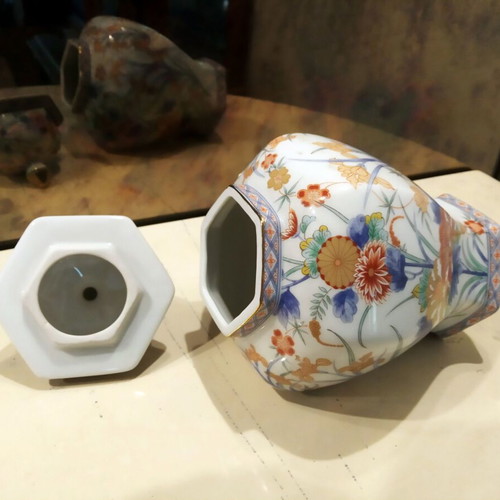 Saji porcelain vase antique from 1970s new made in Japan