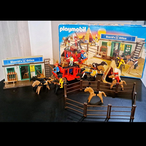 Playmobil 4431 Western used, sheriff's office and Indians set