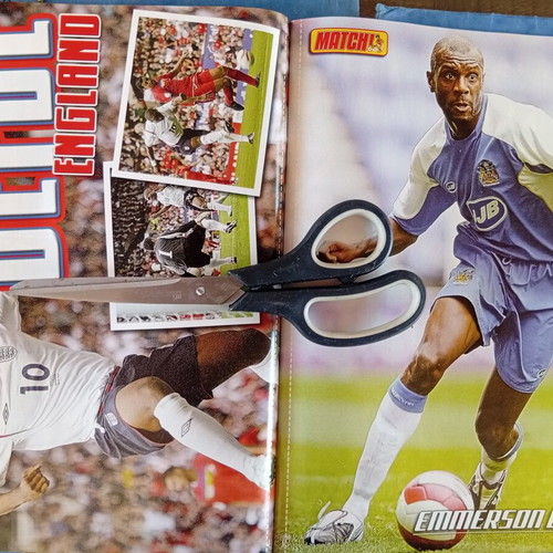 Match Football Magazine Issue 12-18/9 2006 like new with Tottenham posters
