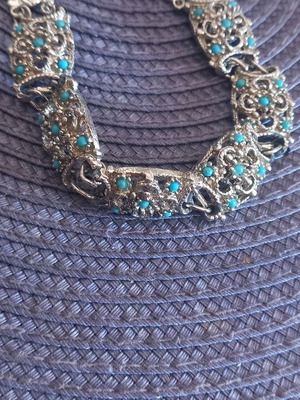 Folk art bracelet finely crafted, beautiful and exceptional