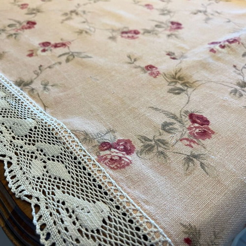 Tablecloth used with stain, size 194x158cm