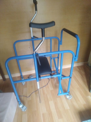 Walker with underarm supports new