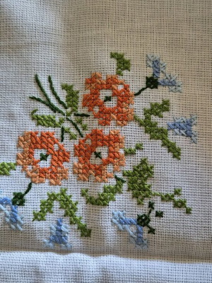 Vintage handmade linen tablecloth new with embroidered flowers