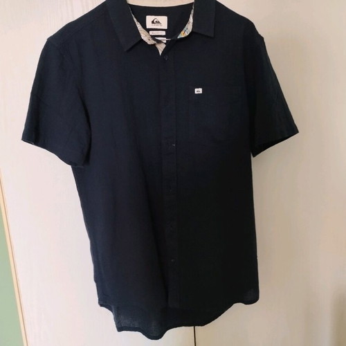 Quiksilver shirt new, size M, beige