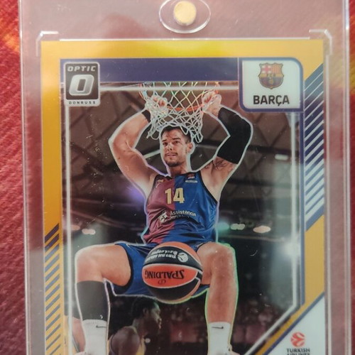 2024-25 Donruss Optic Willy Hernangomez gold like new