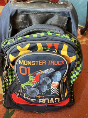 Polo school bag with wheels used, authentic for elementary kids