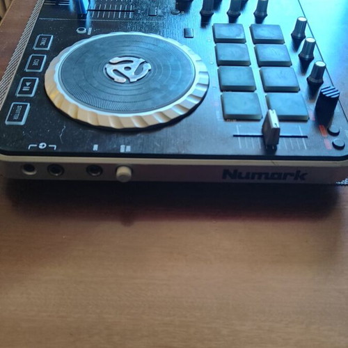 Dj controller Numark Mixtrack Pro 2 σαν καινούργιο