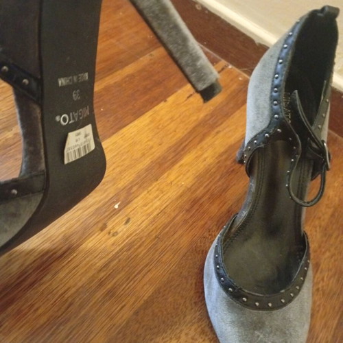 Migato gray black pumps almost like new size 39