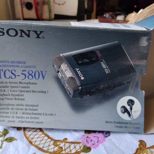 Sony TCS-580V vintage stereo cassette recorder used with box and papers