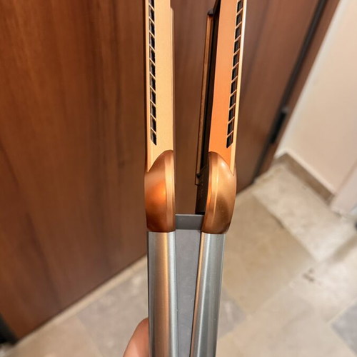 Dyson Airsrait hair straightener like new