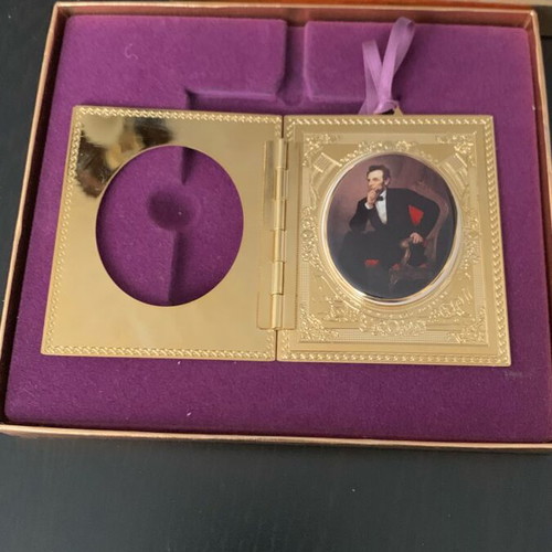White House Memorabilia 1999 like new