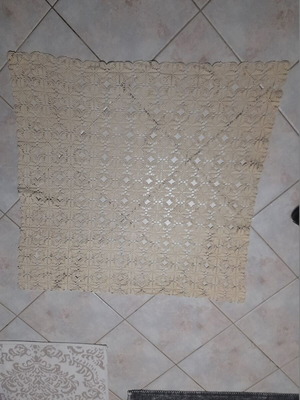 Handmade lace tablecloth beige, like new, 82x82 cm