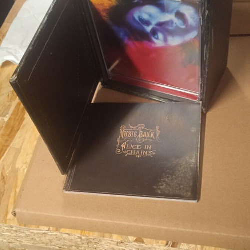 Alice in Chains Music Bank box set like new, rock