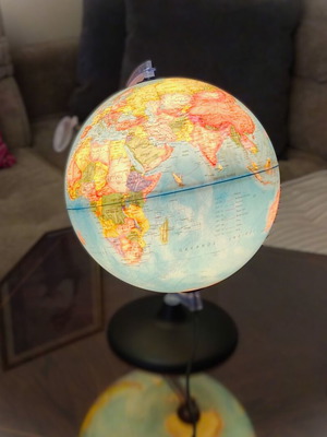 Illuminated Globe like new, height 40 cm