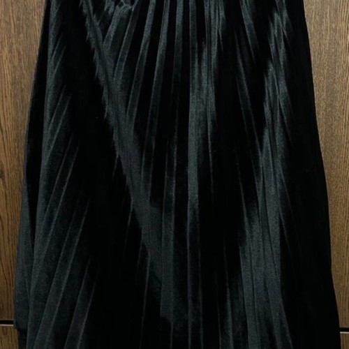 Midi skirt double-sided like new, black