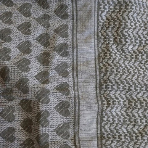 Large scarf like new with beige and green patterns