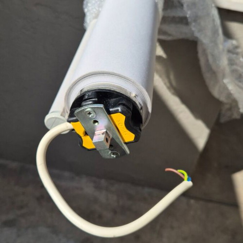 Somfy Electric Roller With Remote And 5m Fabric Like New
