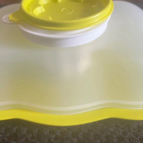 Tupperware jelly mold like new