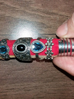 Rings like new, set of 5, black and silver