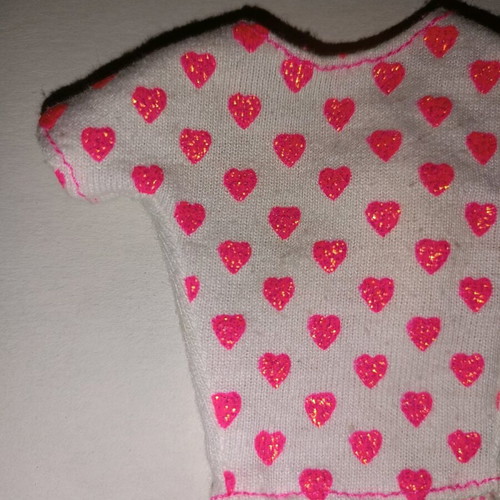 Pretty Hearts Barbie shirt like new