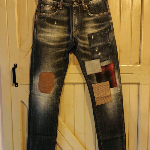 Reign Italia slim fit jeans like new, blue with patches