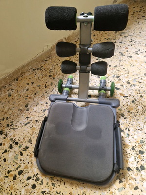 Fitness machines for abs and legs like new, set of 3