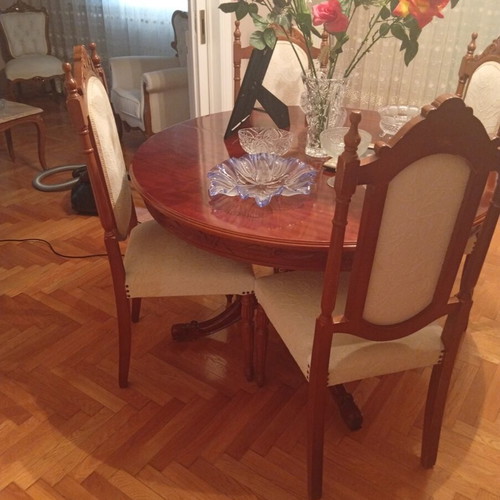 Dining set Rouanta round table with 5 chairs like new