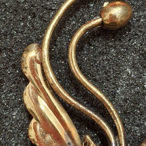 Vintage 90s mask brooch with flower used, bronze tone