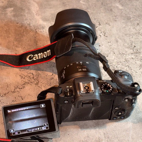Canon EOS RP Full Frame Mirrorless Camera Kit like new with 24-105mm and 50mm lenses