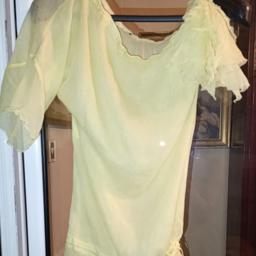 AnnaRita N Women's Blouse like new, yellow silk georgette