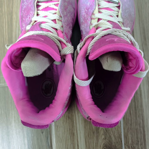 Nike LeBron 21 "The World Is Your Oyster" athletic shoes used, size 44.5, pink