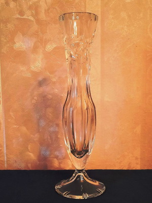 Βαζάκι λεπτό ψηλό 22,5 εκ ύψος