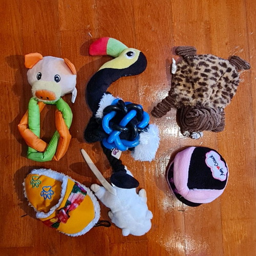 Pet toys new, pack of 40 pieces