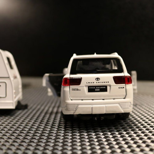 Metal Toy Car Toyota Land Cruiser with Caravan 300 new, white with light and sound