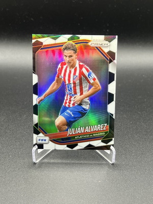 2025-26 Panini Prizm FIFA Julian Alvarez Soccer Ball Prizm card new