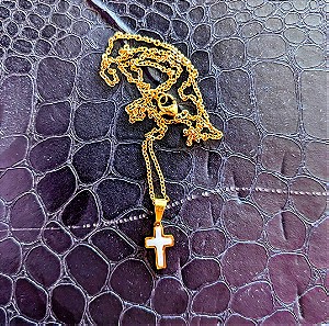 Ατσάλινος σταυρός σε χρυσό χρώμα με άσπρο σμάλτο